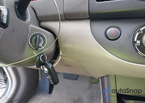 2005 Toyota Camry Le z USA, uszkodzony, nr VIN 4T1BE32K55U100083